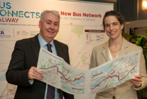 NTA unveils draft new bus network for Galway.
The Deputy CEO of the NTA, Hugh Creegan, was joined by  Michelle Poyourow, Principal of Jarrett Walker & Associates and Brendan McGrath, CEO of Galway City Council at the Dean Hotel as the NTA published a draft new bus network for Galway that will the level of bus services in Galway city, Bearna and Oranmore increase by nearly 50%. Photo: Andrew Downes, Xposure